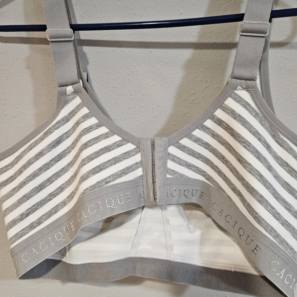 Cacique 40DD bra - Picture 6 of 9